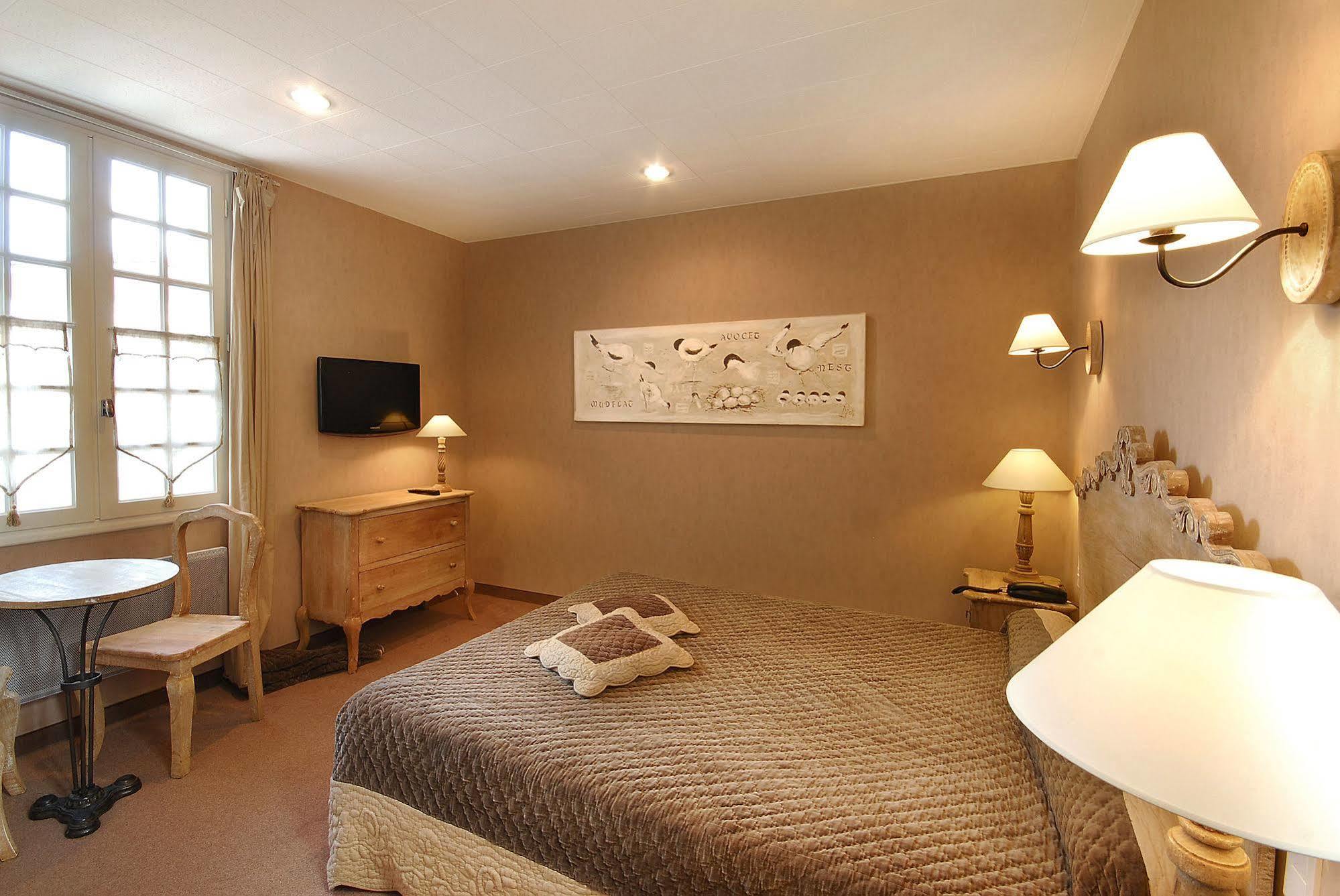 Cit'Hotel Des Messageries Saintes Eksteriør bilde